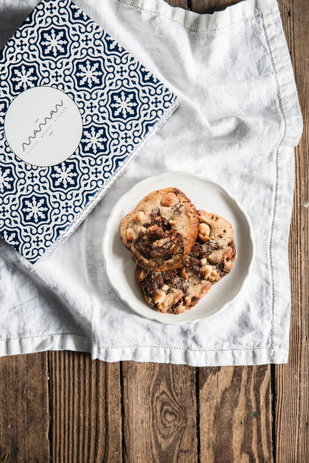 maman's nutty chocolate chip cookies (FRENCH WINK)